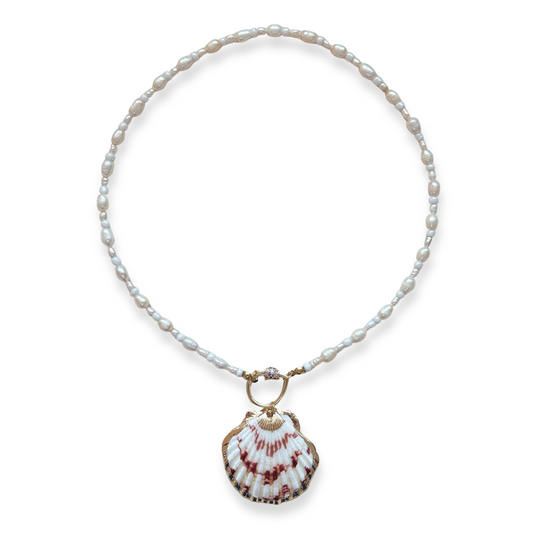 Shell and pearls necklace