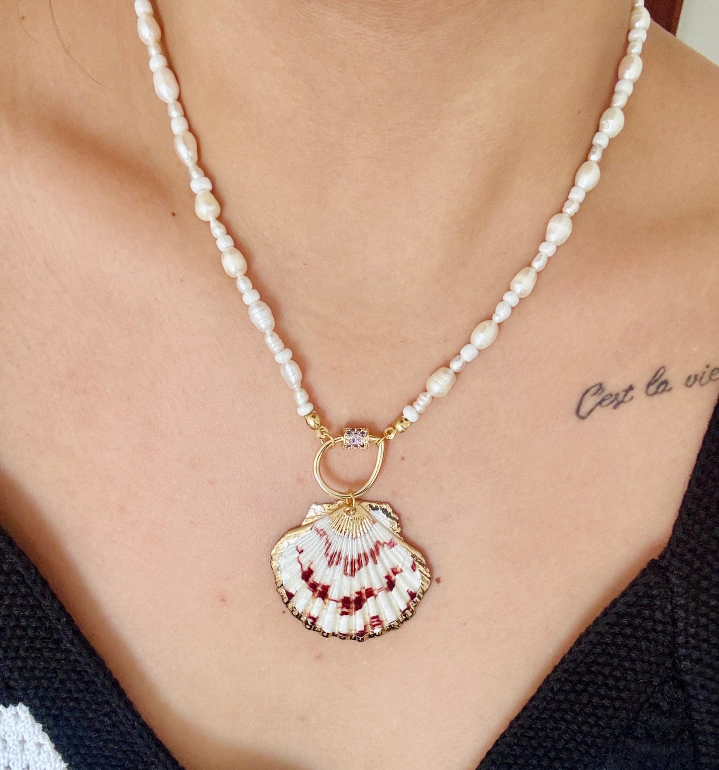Shell and pearls necklace